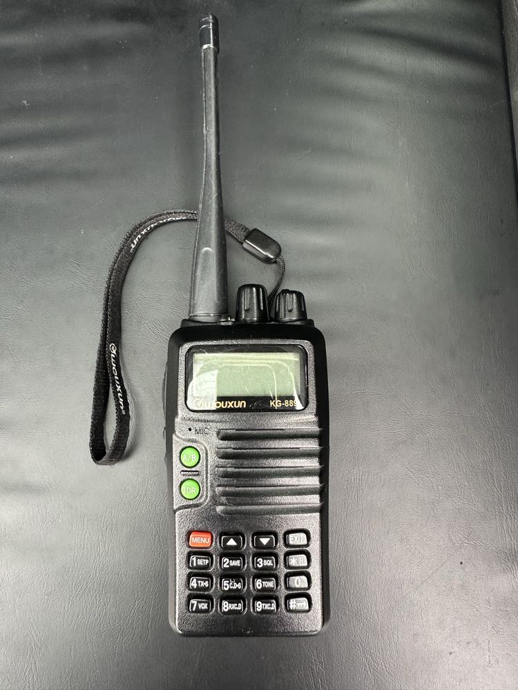 Wouxun KG-889 - radiostacja przenośna VHF