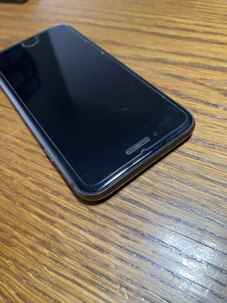 Iphone 8 pojemnosc 64 GB