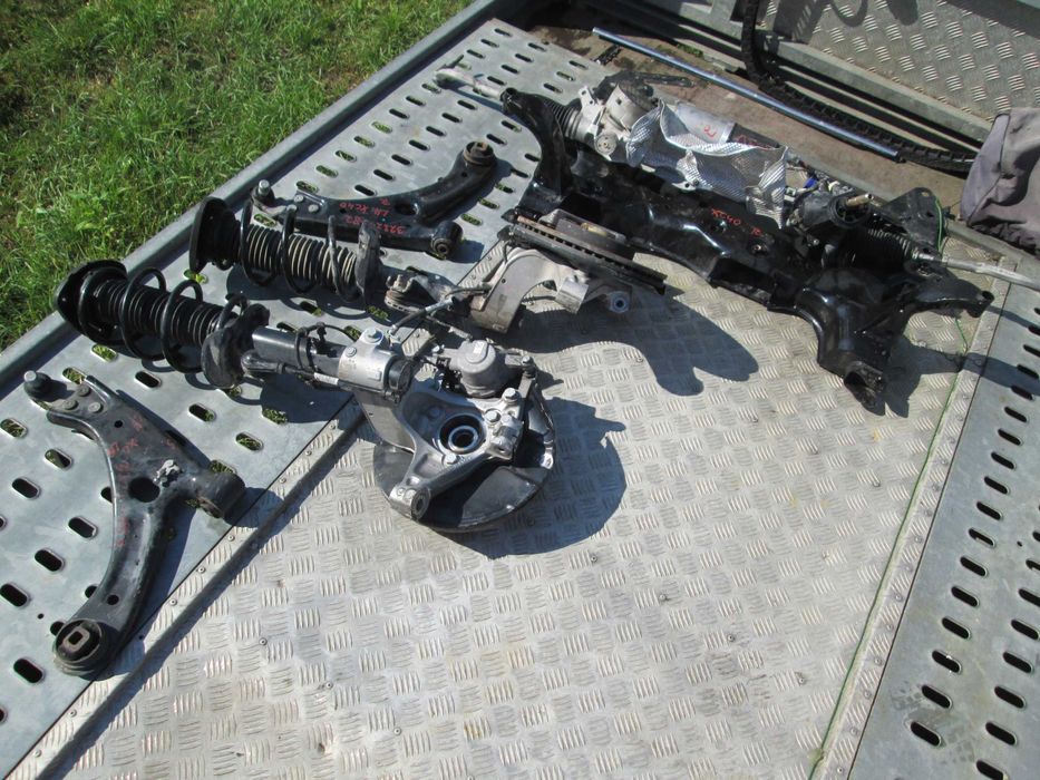 Підвіска VOLVO XC40 Підрамник цапфа ричаг амортизатор півісь комплект