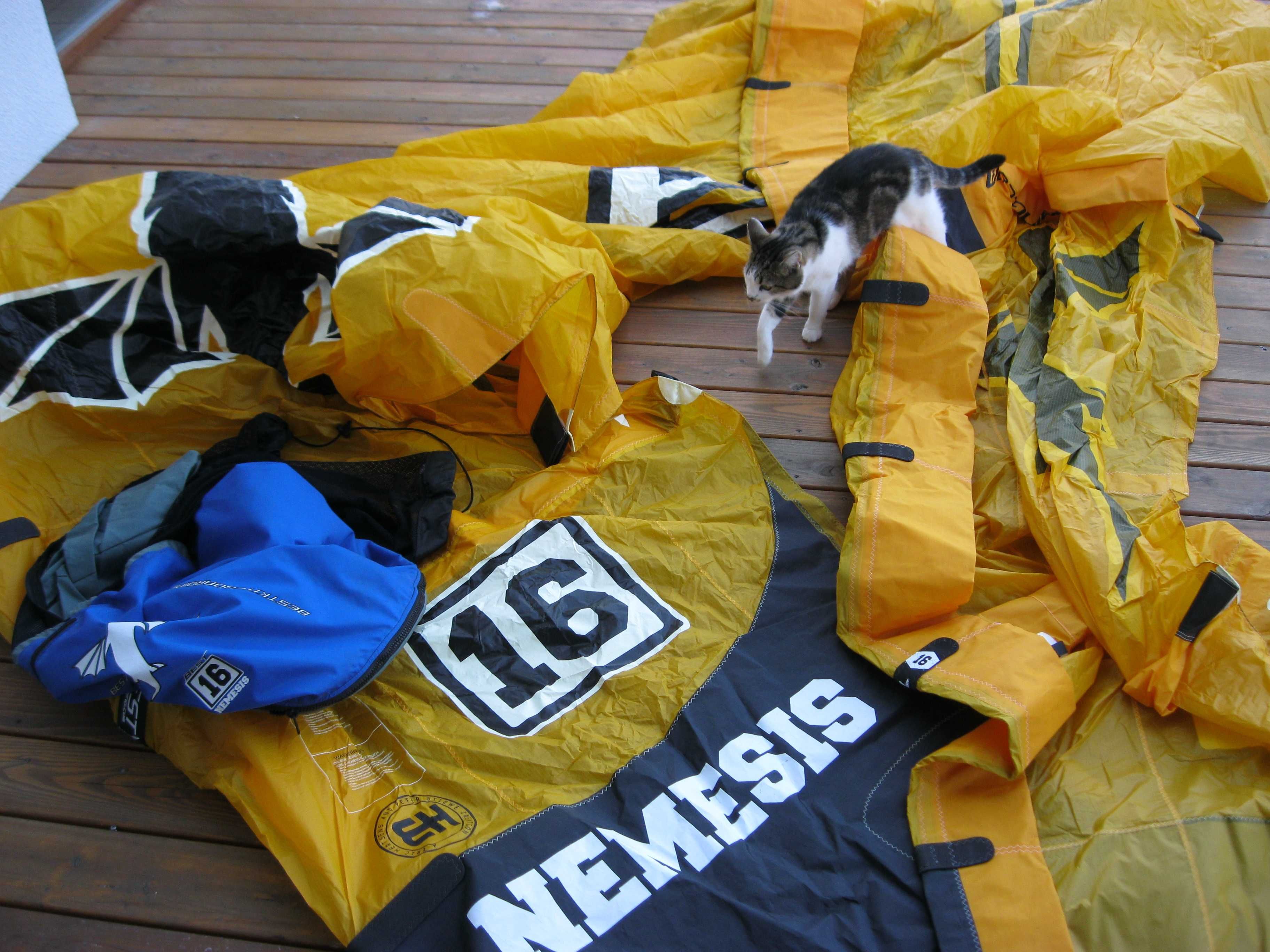 Kitesurfing latawiec NEMESIS 16