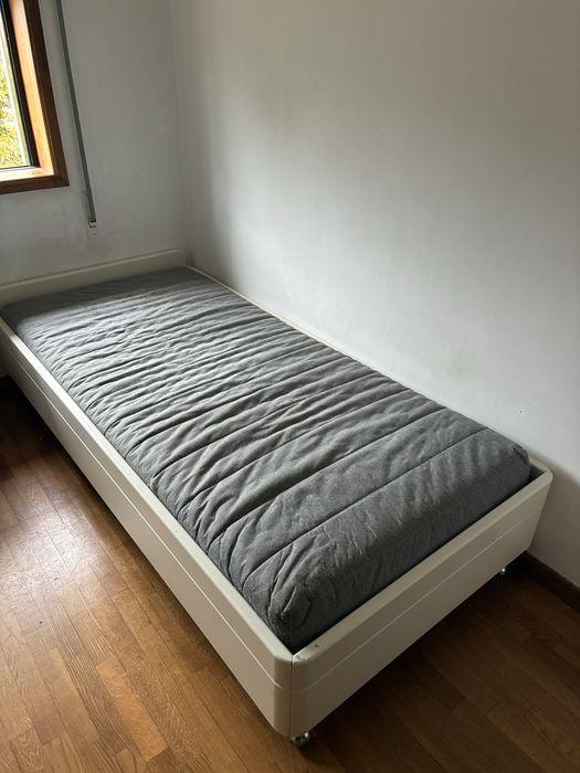 Cama de solteiro com colchão