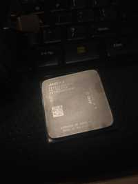 Procesor AMD FX 4300. Sprawny, w komplecie z chłodzeniem