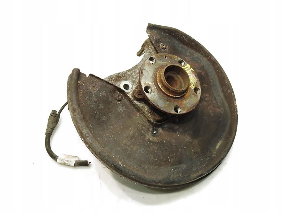 PIASTA ZWROTNICA PRAWY TYŁ AUDI A6 C6