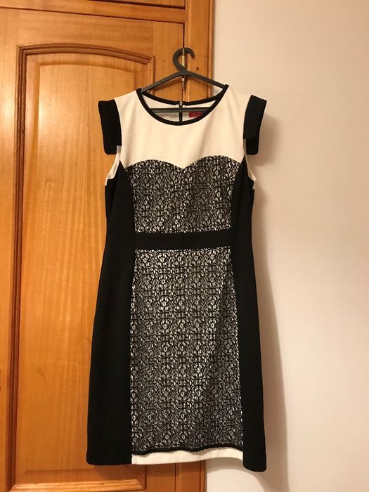 Vestido preto e branco pérola