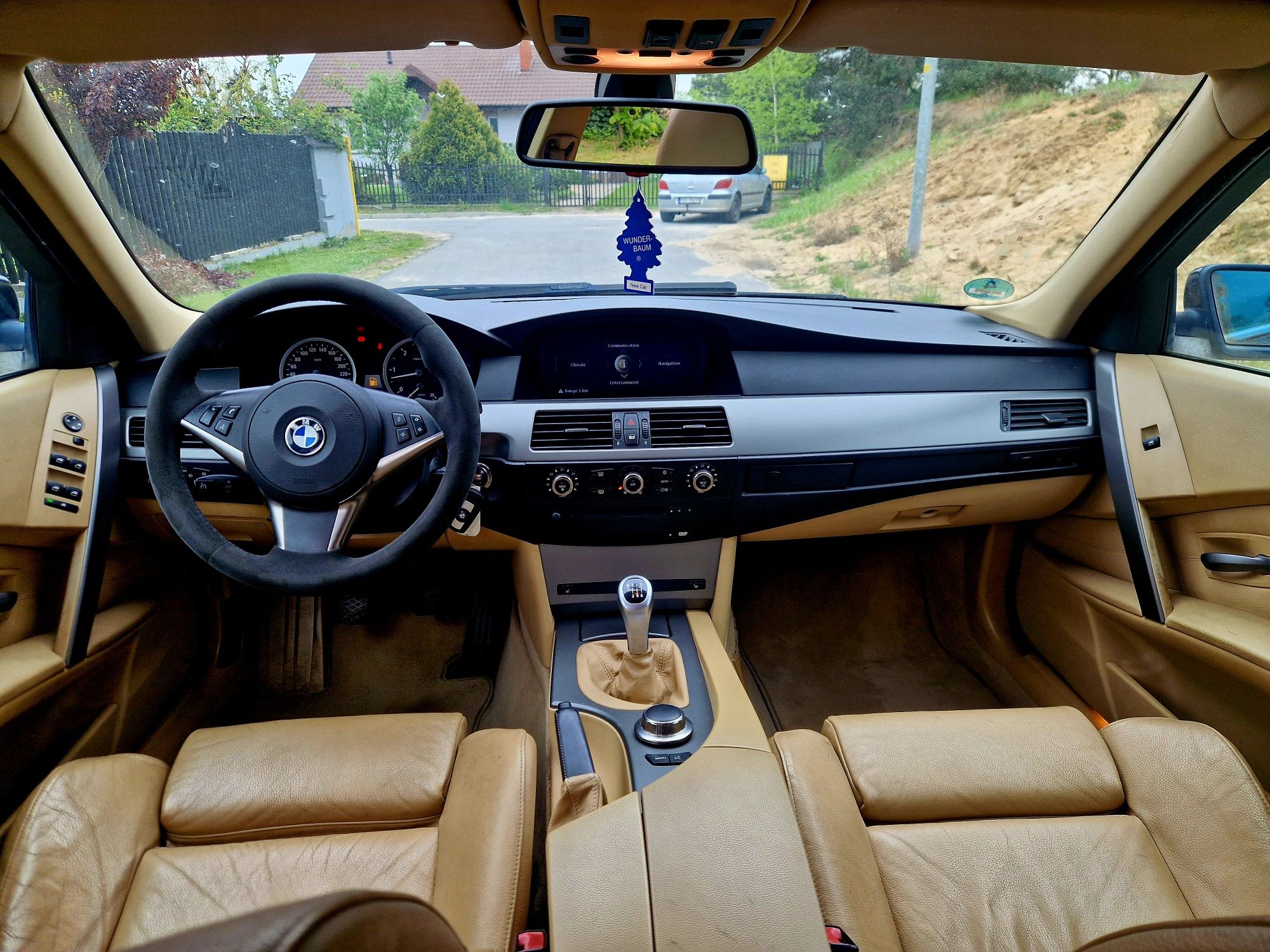 BMW E61 2,5 diesel 170 km manual skóra Alu Panorama