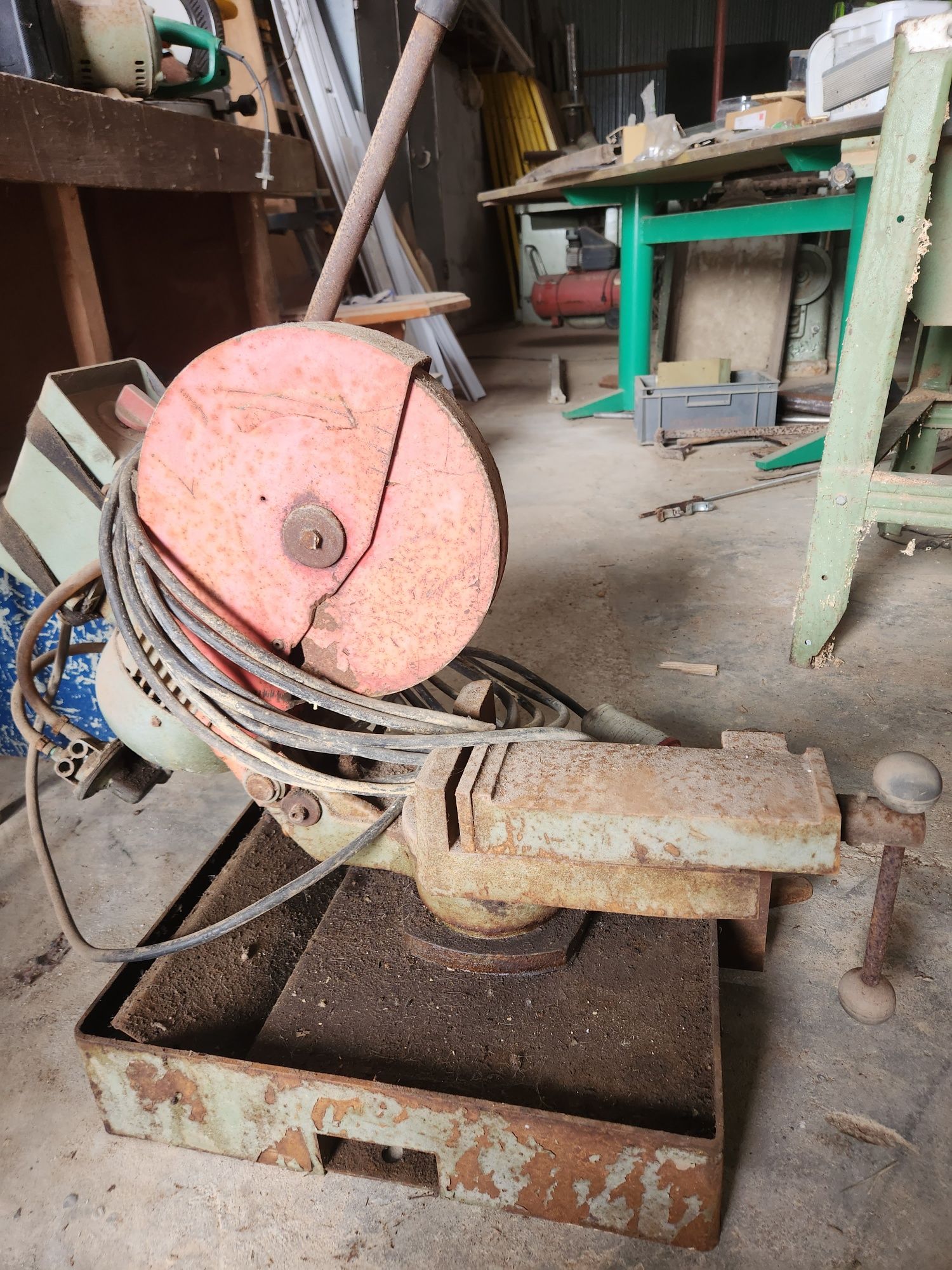 Máquina de serralharia para corte de ferro