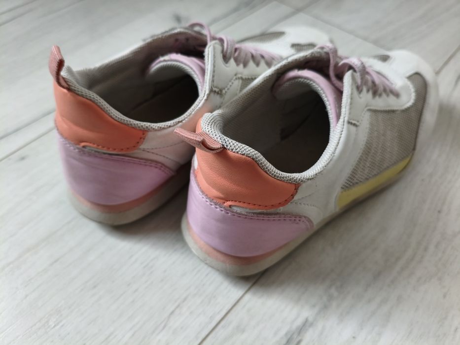 Adidaski Reserved r.33