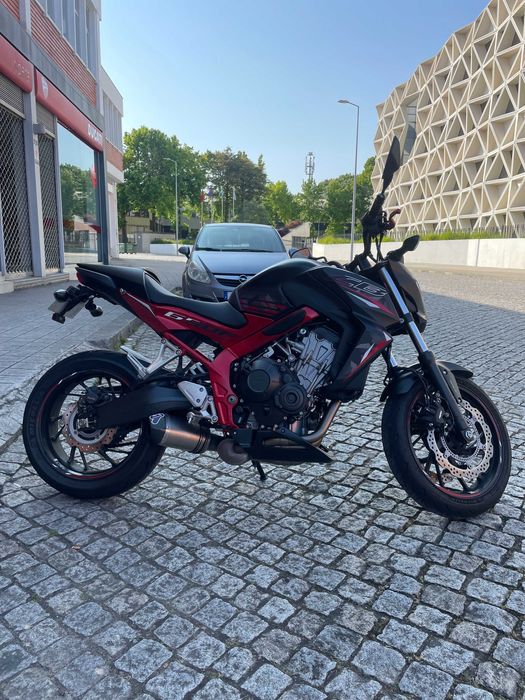 HONDA CB 650 F ( com extras de topo ) de 2017