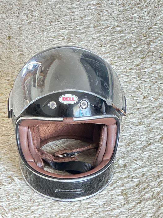 Capacete de Mota DELL. Pouco usado.