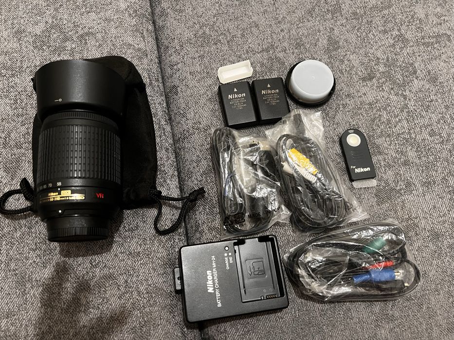 Nikon D5100 + 2 Lentes + Acessórios