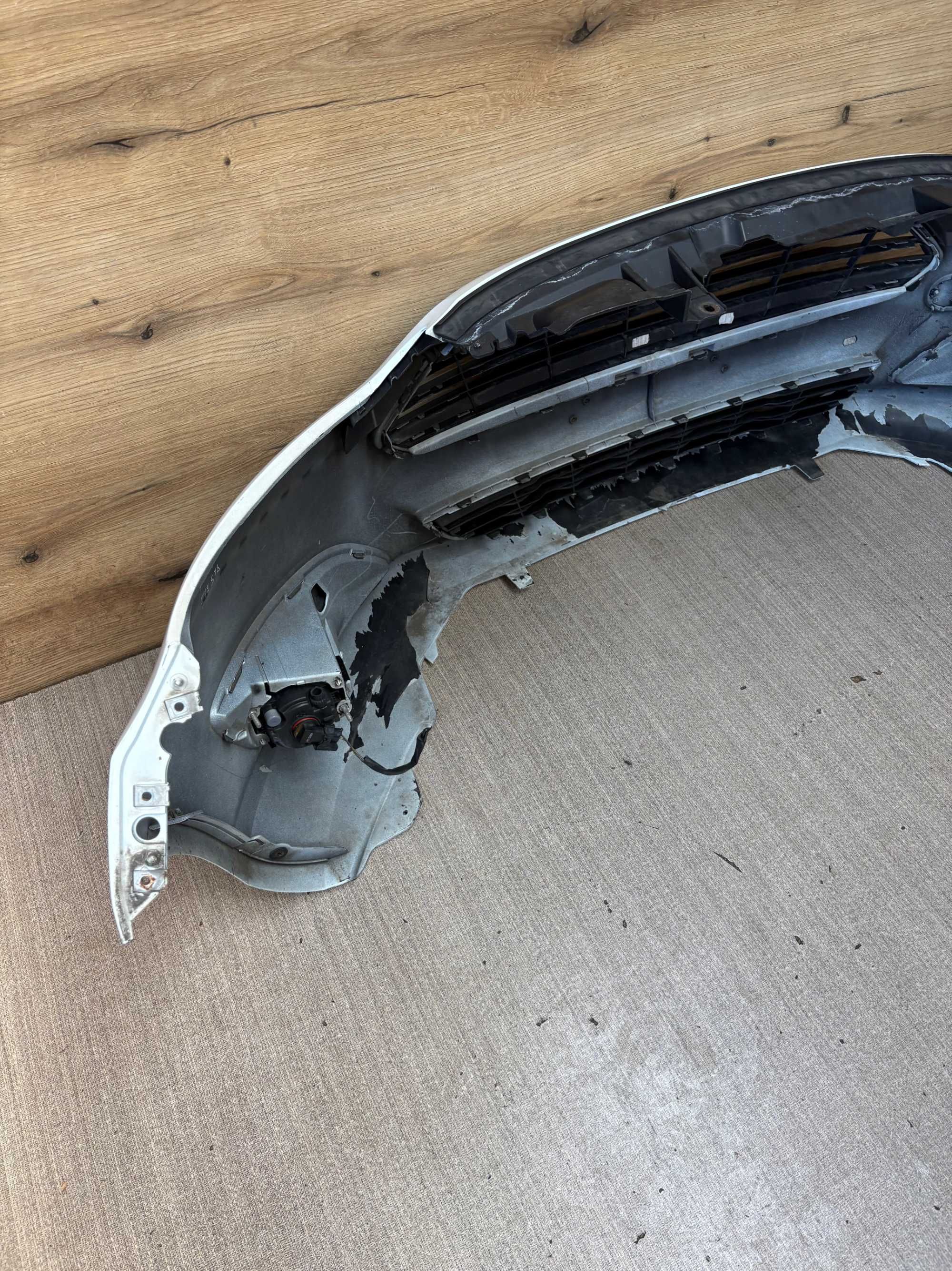 Zderzak przedni ford fiesta mk7 lift kolor hc
