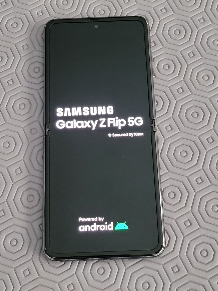 Samsung Z-flip 2 Novo