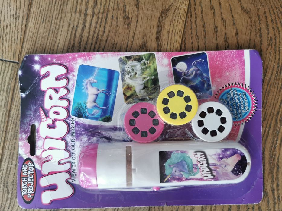 Projektor na baterie Jednorożce 24 zdjęcia