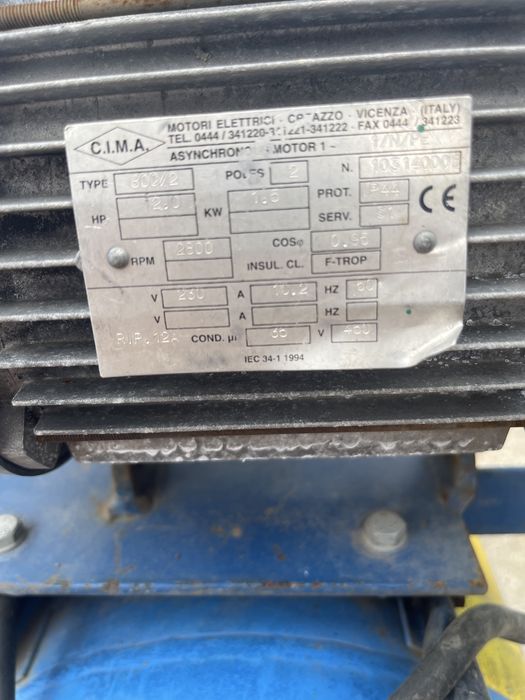 Kompresor tłokowy mały