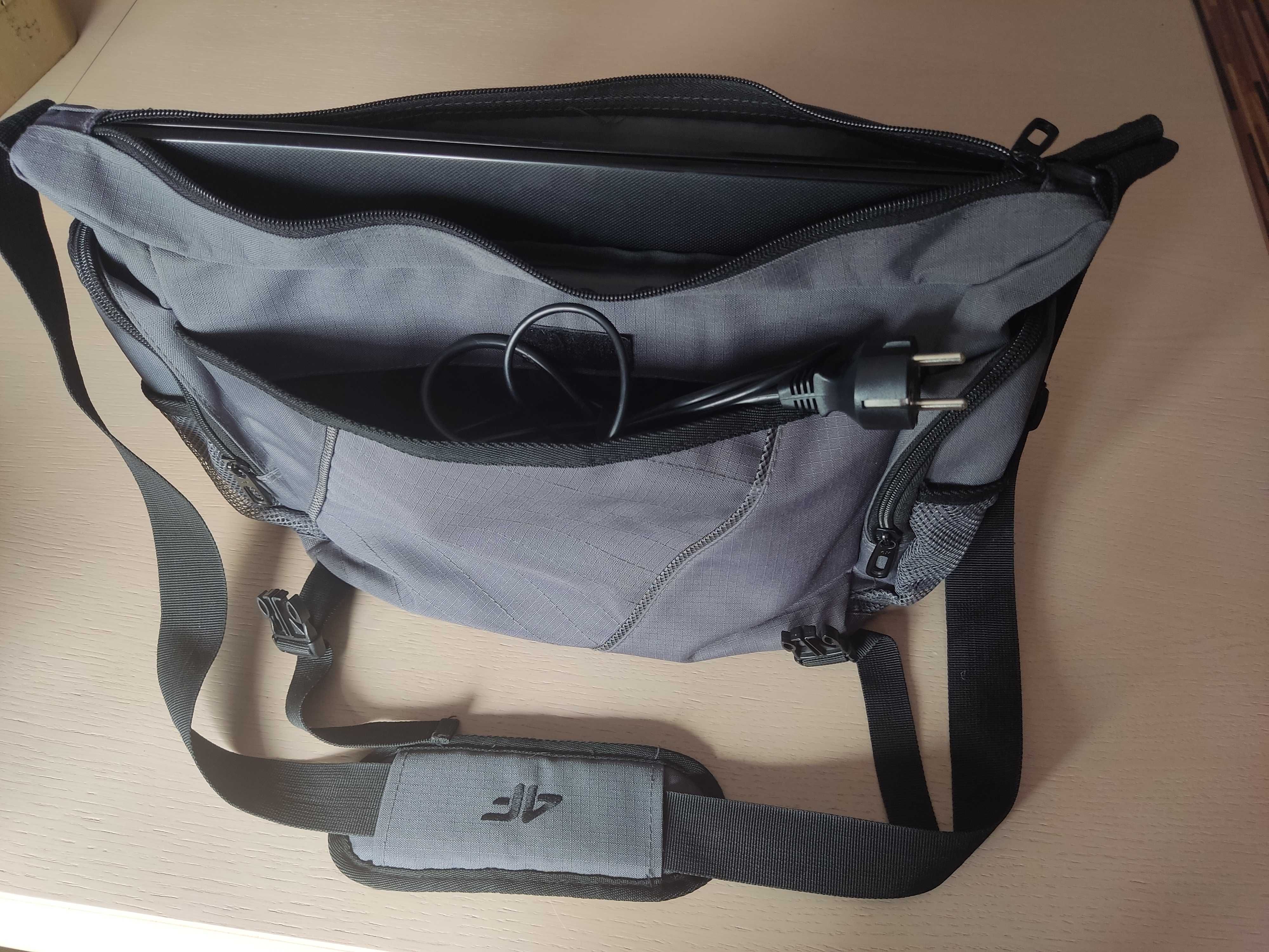 Uniwersalna torba dla laptopa 15,6” 4F