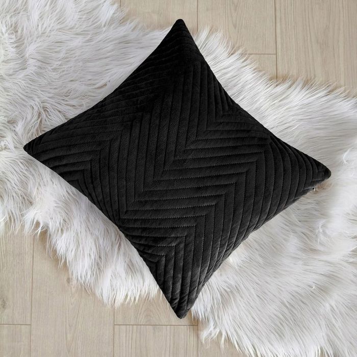 Poszewka na poduszę 50x60 Welurowa velvet pluszowa Jodełka Caden Czarn