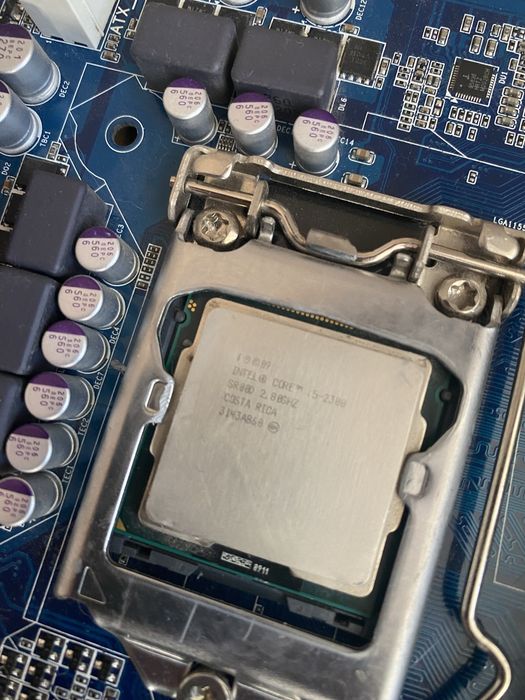 Продам комплект 1155 / i5 2300 / gigabayte b75m-d3v / 8 gb ram 1333