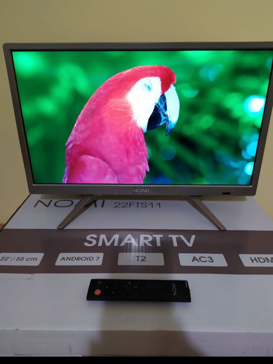 Телевізор NOMI 22FTS11 Titanium smart TV, робочий, стан ідеальний