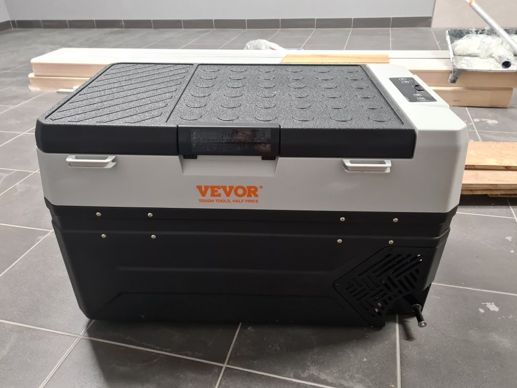 Sprzedam lodówkę samochodowa Vevor 38 l 2w1