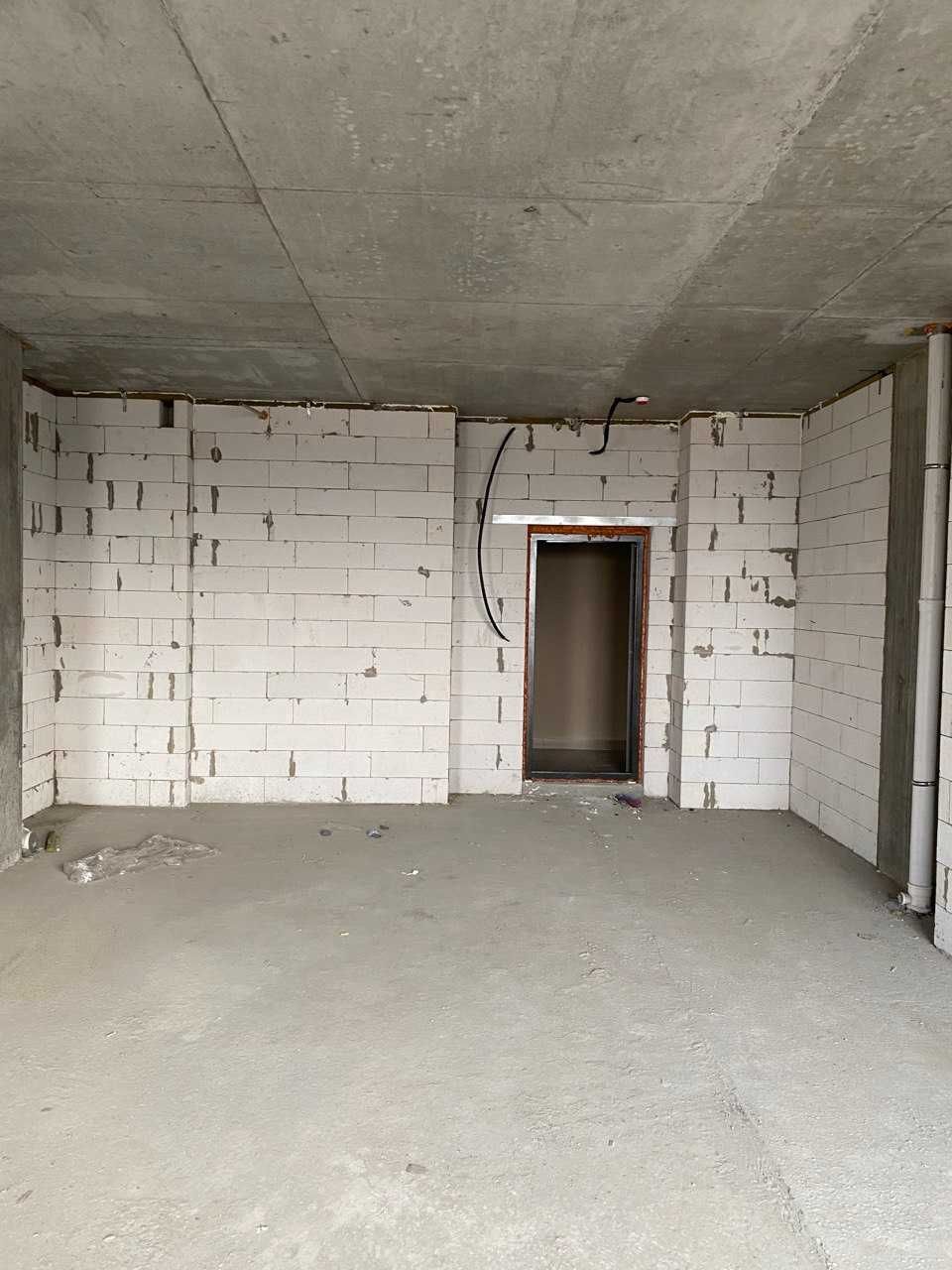 Продам 2-х комнатную квартиру в ЖК Баку (после строителей)