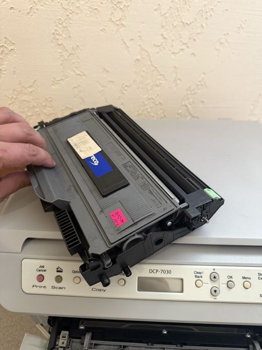 Принтер сканер Brother DCP-7030