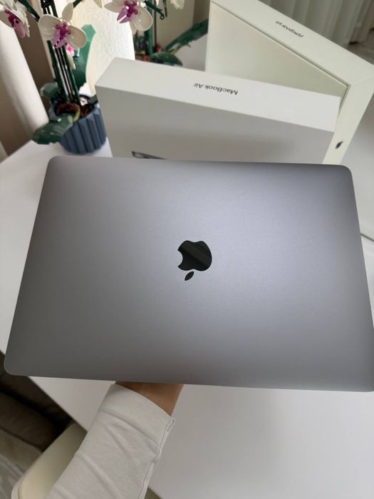 Apple Macbook Air M1 8/256GB