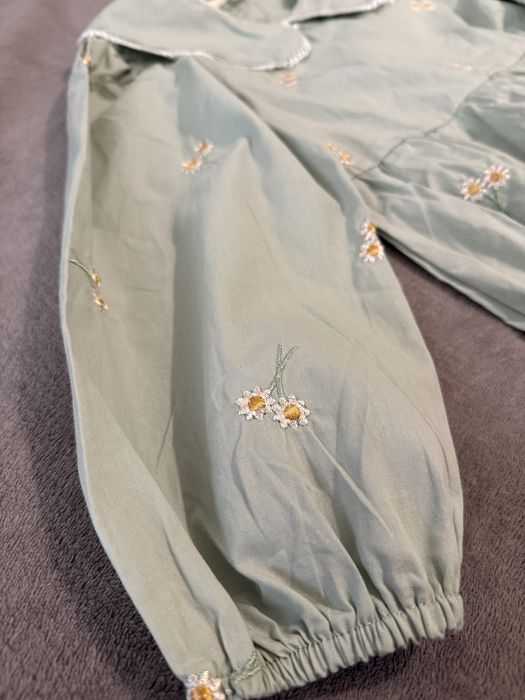 Зелена сукня для дівчинки з коміром