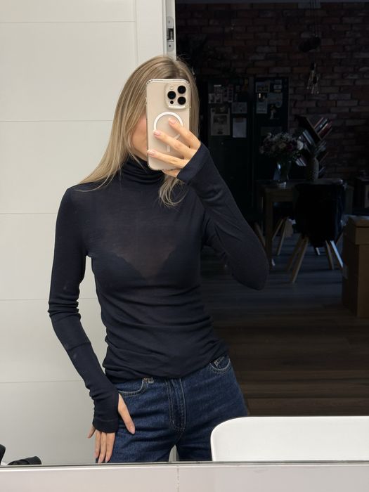 Напівпрозорий гольф з вовни мериноса COS - розміри XS-L