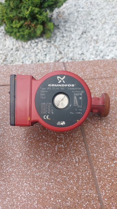 Grundfos UPS pompa obiegowa co cwu