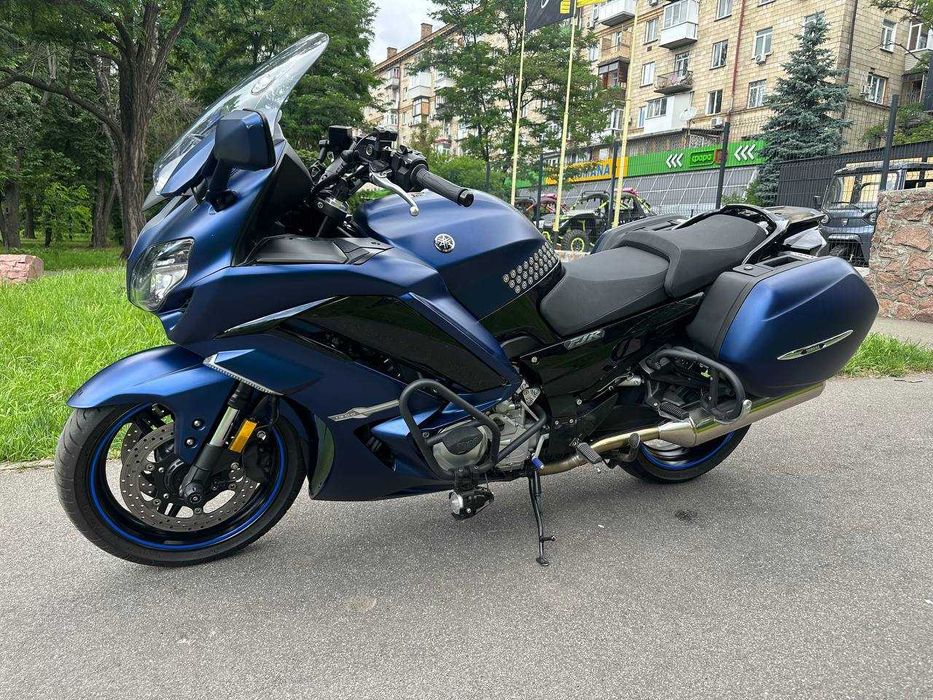 Мотоцикл Yamaha FJR 1300 2020 рік Офіційний