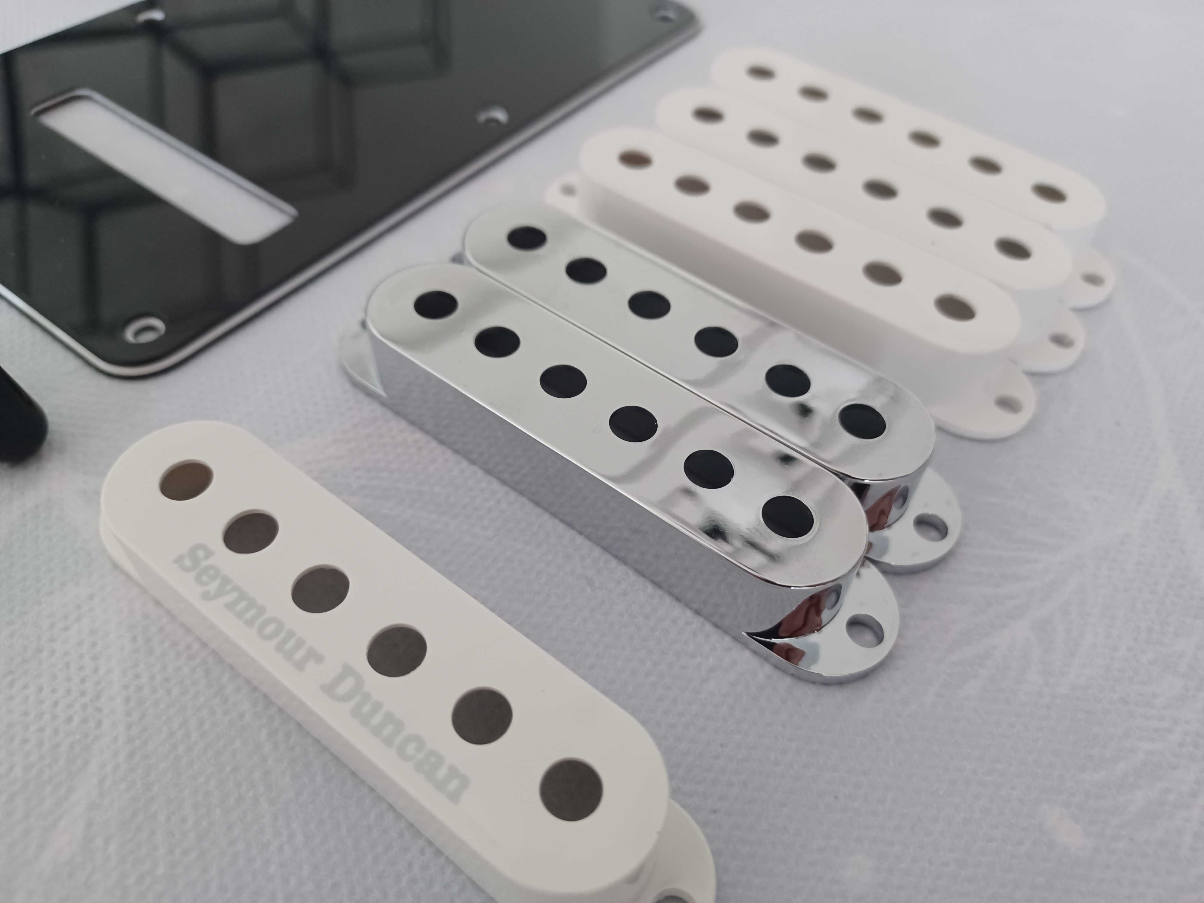 Diversas peças de susbtituição  para guitarra - plástico
