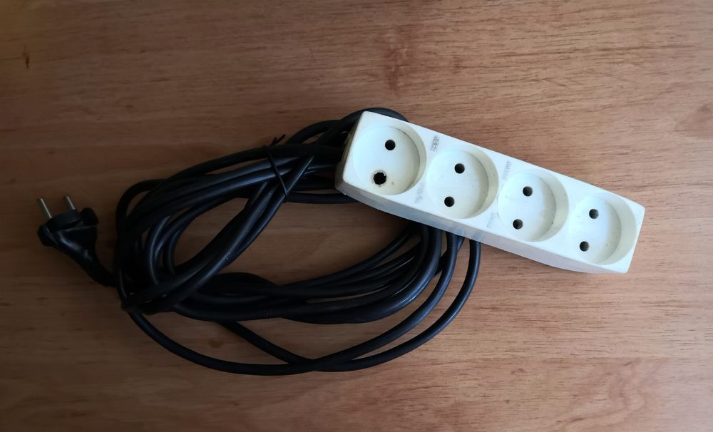 Przedłużacz, przewód 5m