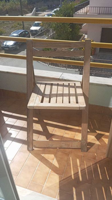 Cadeira de Jardim em Madeira - BOM Estado