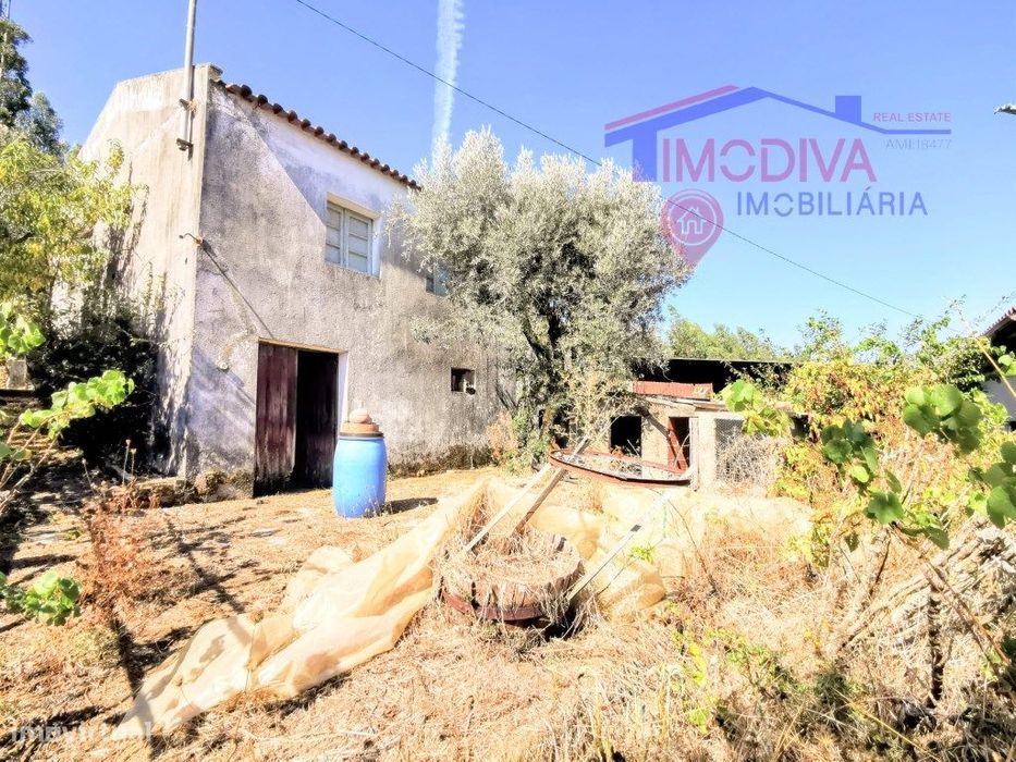 Casa de campo T2 para recuperar próximo do rio Zêzere