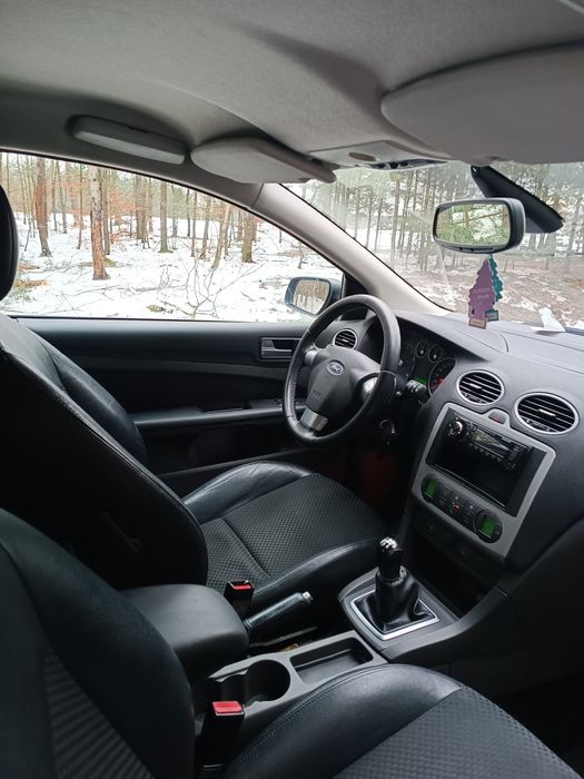 Ford Focus 1.6 benzyna / 250 tys / długie opłaty