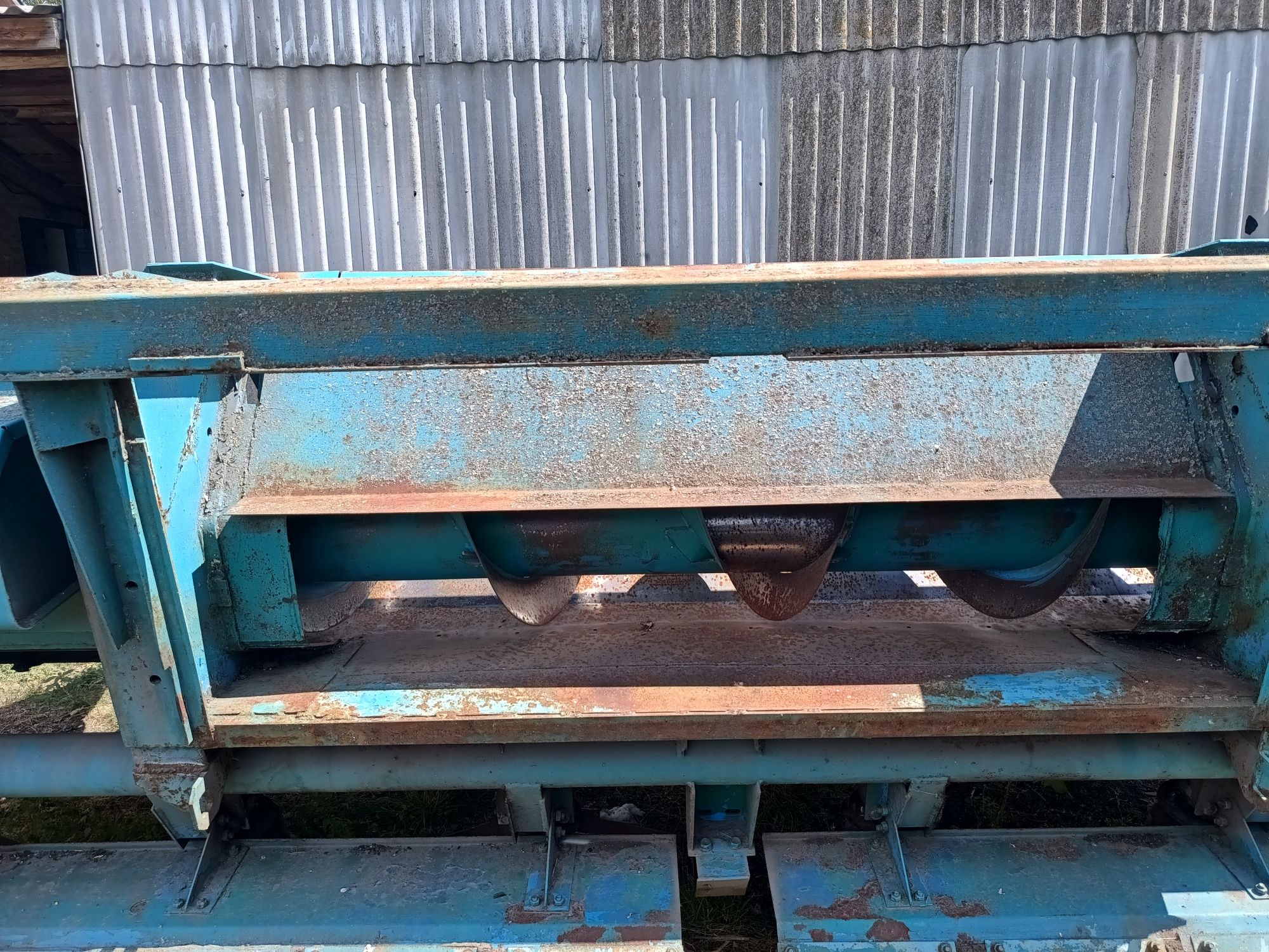 Продам жатку кукурудзяну КМС-8