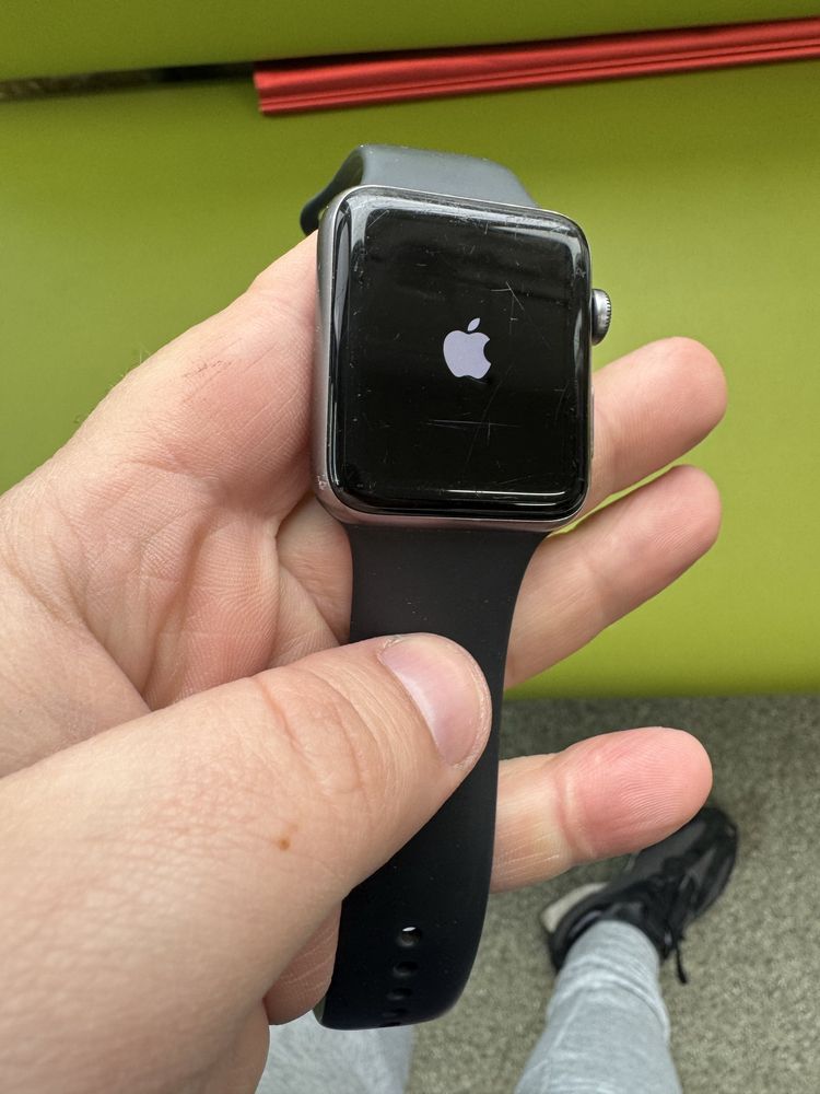 Apple Watch 3 42(акум 96%)