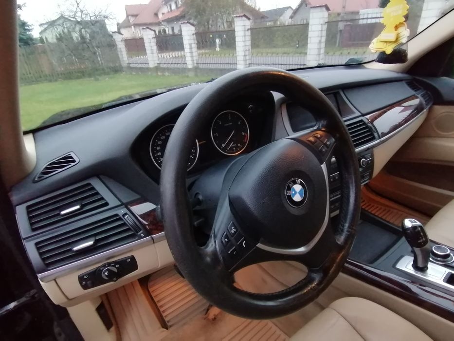 BMW X5 Polski salon