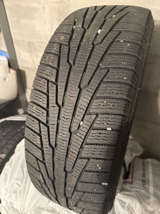 Комплект шин NOKIAN 215/60 R17 • 2019 рік • Хороший стан