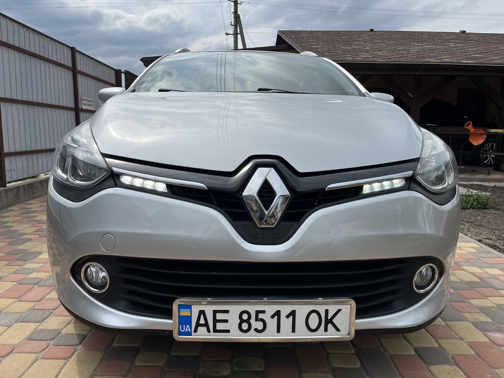 Продам Renault Clio 2015 год