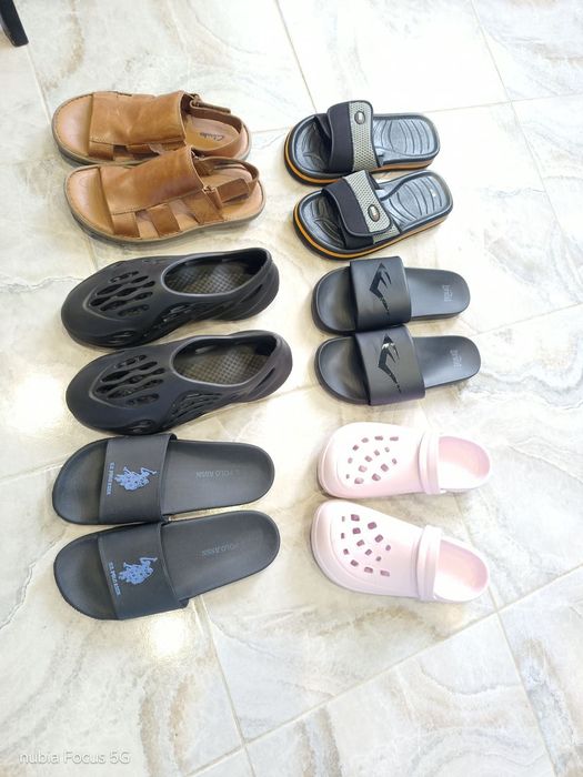 Крокси тапкі шлепкі фірмові сандалі