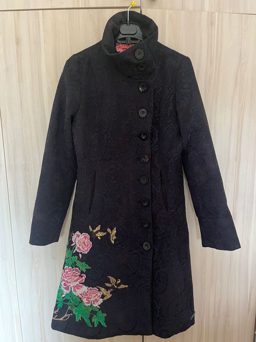 Пальто Desigual демисезонное, S