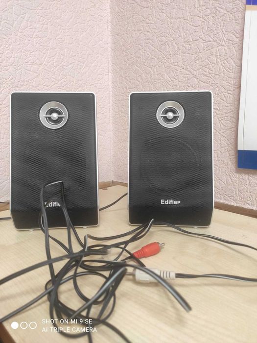 Колонки EDIFIER в гарному стані