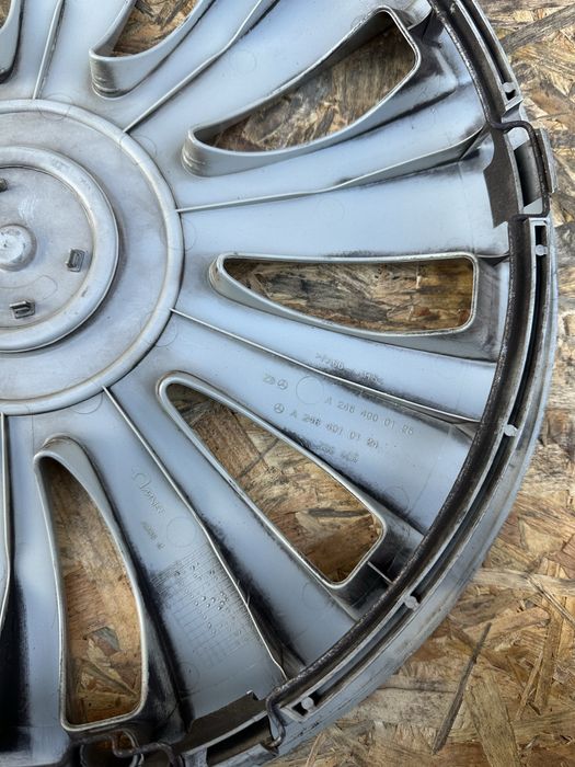 Ковпаки/Заглушки Мерседес оригінал R15