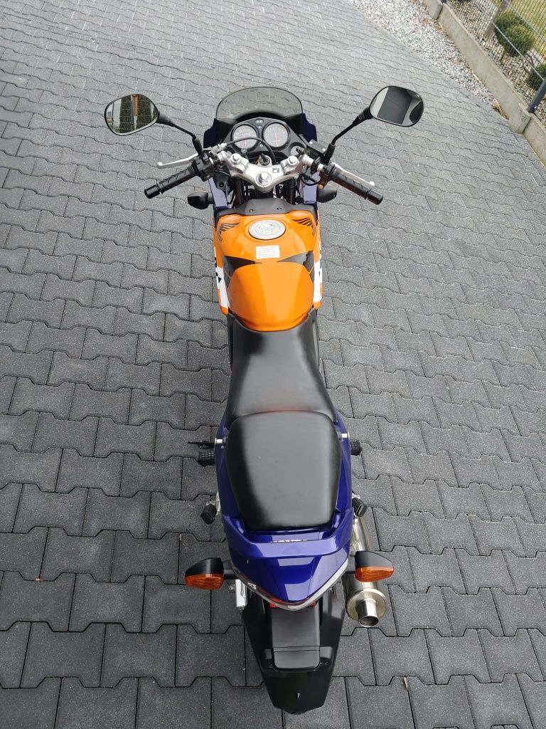 Honda CBR 125 JC34  Repsol Raty, Transport