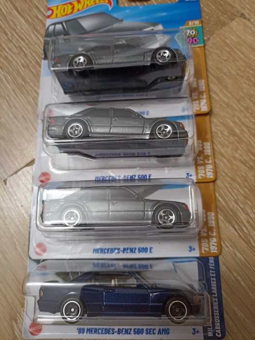 Hot Wheels zestaw Mercedes Benz