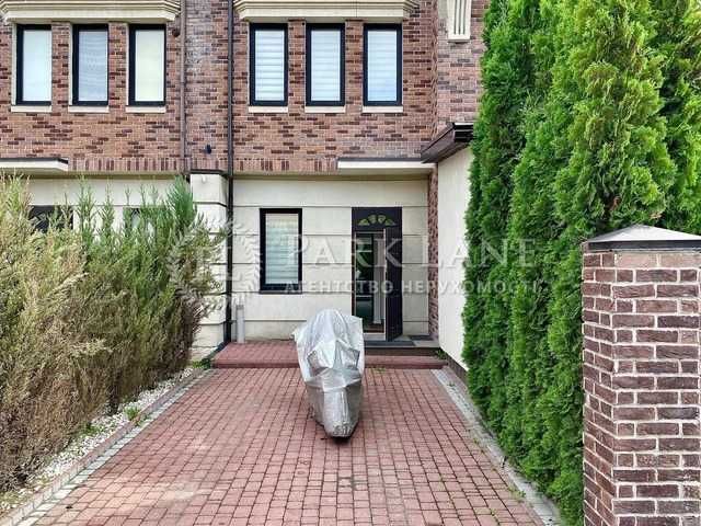 Продажа Таунхауса в Киеве. Голосеевский. Газ Котел. 2 спальни. Терасса