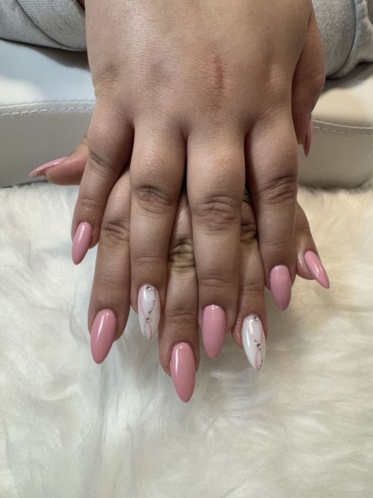 Unhas de gel manutencao 13€