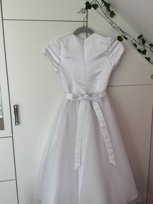 Piękna Sukienka komunijna + wianuszek - Nowoczesny Fason