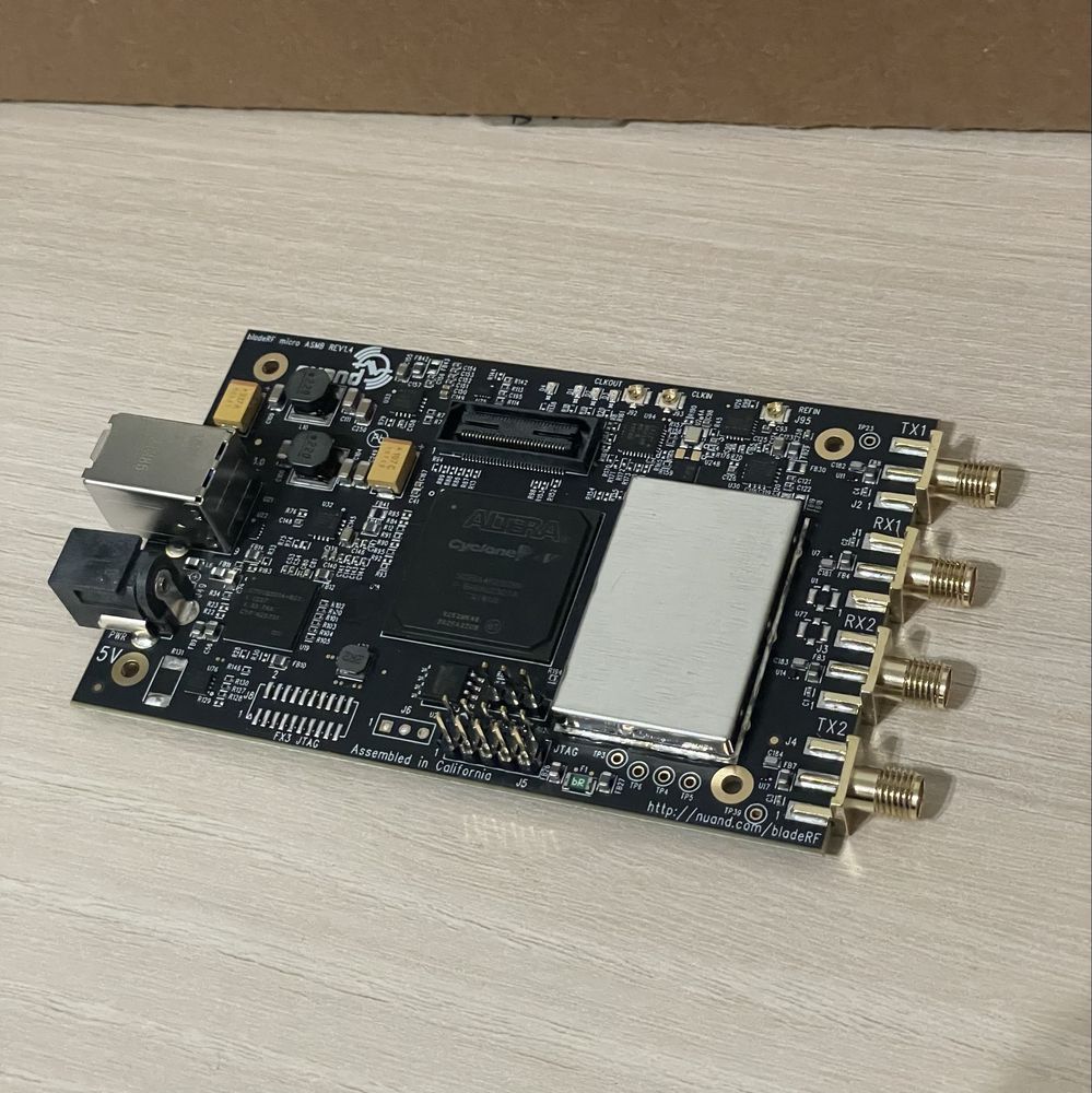 BladeRF 2.0 micro xA4 SDR 47 МГц-6 ГГц з 2x2 MIMO та USB 3.0